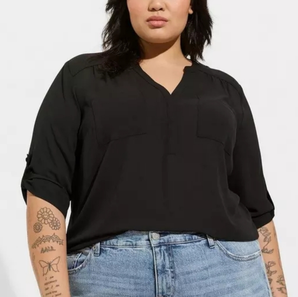 torrid Harper Black V-Neck 3/4 Sleeve Pullover Blouse Size 3